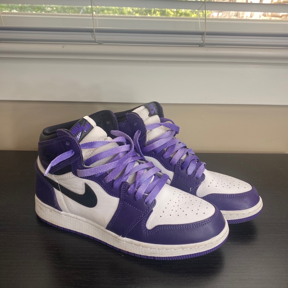 Air Jordan 1 High Court Purples